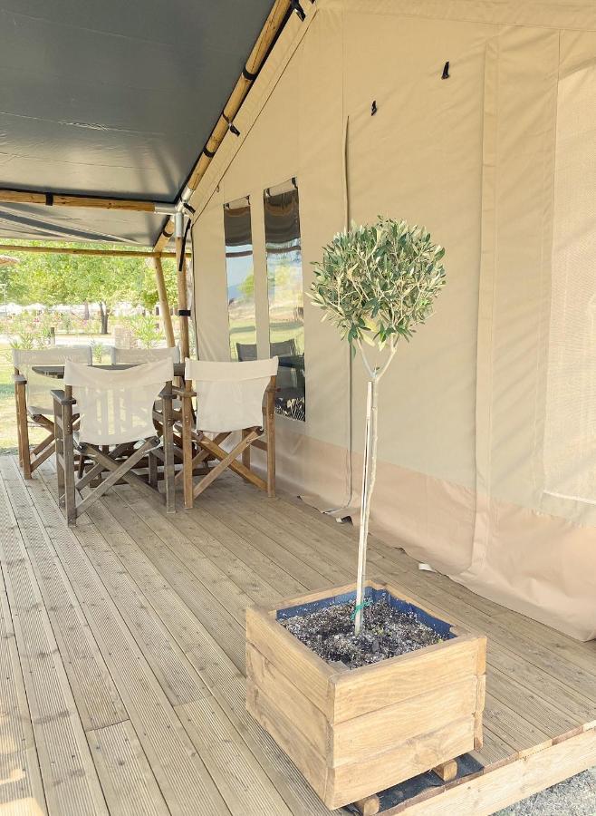 Mareleon Camping Ofrínion Exteriér fotografie